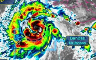Genevieve se intensifica a huracán categoría 4 frente a costas de México