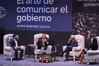 Alejandro Armenta destaca la comunicación como clave en la gobernanza durante presentación de libro