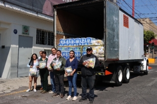 Sale con rumbo a Acapulco el cuarto camión con apoyo humanitario, desde la casa de gestión del senador Alejandro Armenta