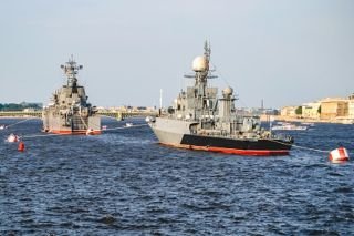 Buques de guerra de EU y Canadá transitan por Estrecho de Taiwán
