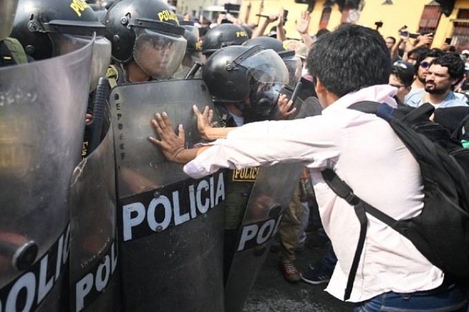 Liberan a 192 manifestantes detenidos en Universidad de San Marcos, Perú