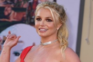 Padre de Britney Spears la demanda por presunta difamación