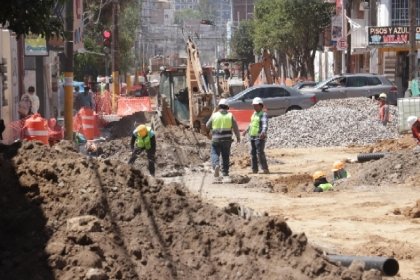 Supervisa David Aysa trabajos de rehabilitación vial en la Capital