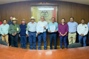 Dona Granjas Carroll 9 mil plantas para reforestación en Perote