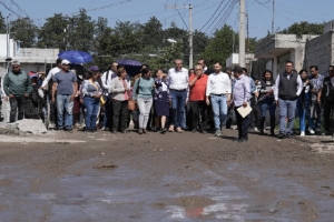 Gobierno de Pepe Chedraui inicia pavimentación de calles en Amalucan y El Salvador