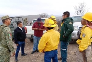 En sinergia, trabaja PC Estatal para sofocar incendio forestal en Tehuacán