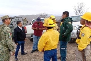 En sinergia, trabaja PC Estatal para sofocar incendio forestal en Tehuacán