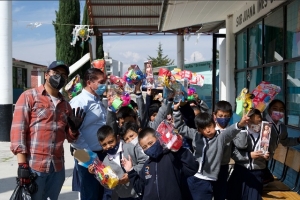 Realizó Fundación Granjas Carroll campaña invernal y entrega juguetes