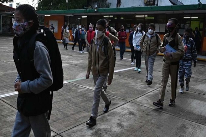 Estampida de alumnos en secundaria de Campeche deja heridos