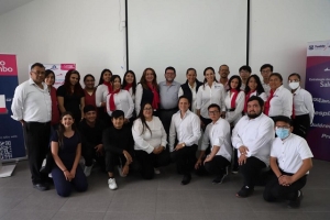 SMDIF Puebla entregó certificados de capacitación a familiares y cuidadores de menores con autismo 