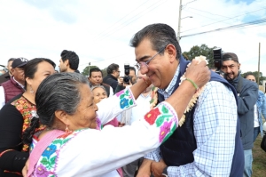 Sergio Salomón presidió el inicio de la ampliación de la carretera Puebla-Canoa 