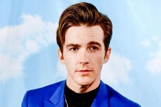 Fan besa a Drake Bell sin su permiso; así reacciona el cantante