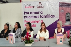 Ceci Arellano se reúne con integrantes del Grupo Puebla 500