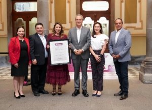 Pepe Chedraui reconoce labor de los medios de comunicación e inaugura Sala de Prensa en el Palacio Municipal