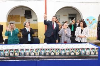 Educación pública es humanista y cambia vidas: Armenta 