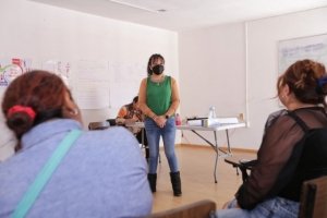 Capacita SMDIF a mujeres en materia de resiliencia a la violencia