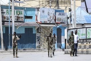 Al menos 13 muertos en ataque yihadista a un hotel de la capital de Somalia.