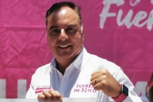 La mafia del poder si existe y está en el PRI y en el PAN: Eduardo Rivera Santamaría