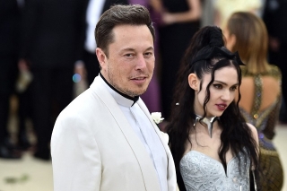 Elon Musk es demandado por la cantante Grimes, madre de sus tres hijos