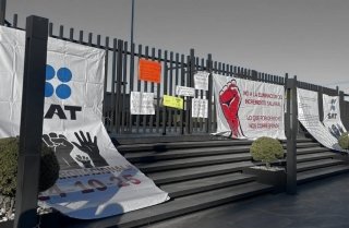Oficinas del SAT Angelópolis sin servicio, trabajadores exigen se respete su aumento salarial del 12%