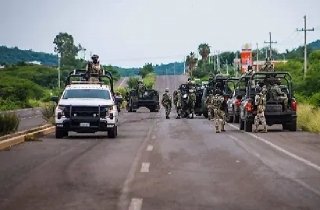 ¡Horror en la súpercarretera! abandonan dos cadáveres &quot;encintados&quot; en la Durango-Mazatlán