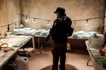 Francia intercepta narcovelero con droga mexicana valuada en 381 millones de dólares