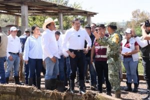 Gobernador Armenta y fuerzas de seguridad nacional, estatal y municipal atienden personalmente y compromete reposición de 70 viviendas afectadas por tromba