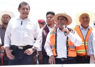 Más de 4 mil calles pavimentadas en Puebla capital, al cierre de 2025: Armenta