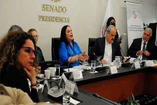 ¿Qué era la cláusula de vida eterna y por qué ya no se consideró en el Plan B?