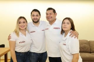 A nombre del Gobierno de Transición, Alejandro Armenta felicita a los padres en su día