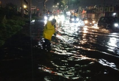 Agua de Puebla y Ayuntamiento atienden 13 puntos críticos tras fuerte lluvia en la capital